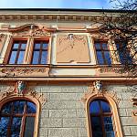 Kolín - Legerova ulice, dům čp. 22, detail fasády (2015)