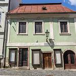 Kolín - ulice Na Hradbách, Rabínův dům čp. 124 (2023)