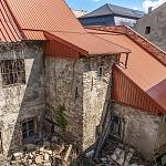Kolín - ulice Na Hradbách, dům čp. 125, pohled od synagogy (2023)