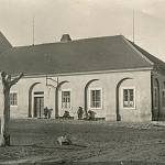 Dolní Chvatliny - škola (30. léta 20. století, SOkA Kolín)