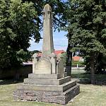 Hlízov - památník padlým v 1. světové válce od jihu (2017)