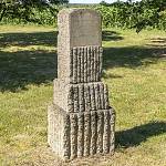 Hlízov - památník pozemkovým úpravám z roku 1925 (2024)