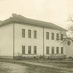 Veltruby - škola (30. léta 20. stol., SOkA Kolín)