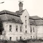 Bečváry - nový zámek s pivovarem (kolem roku 1976, SOkA Kolín)