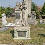 Bylany - hřbitov, náhrobek rodiny Homolkovy (2018)