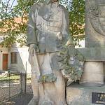 Vykáň - památník padlým v 1. světové válce, socha vojáka (2018)