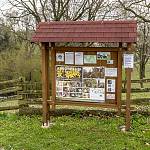 Kostelec nad Černými lesy - arboretum, informační cedule u vchodu (2021)