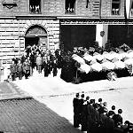 Kolín - společný pohřeb obětí střelby z 7. května 1945 (1945)