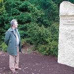 Kostelec nad Černými lesy - památník Pravdomila Svobody, prof. Erich Václav při jeho odhalení (2008)