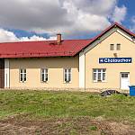 Chotouchov - železniční zastávka od jihu (2022)