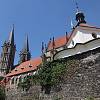 Kolín - chrám sv. Bartoloměje, pohled od jihu s městskou hradbou