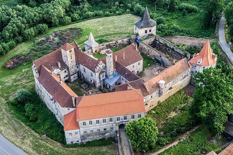 Červená Řečice, zámek ze vzduchu