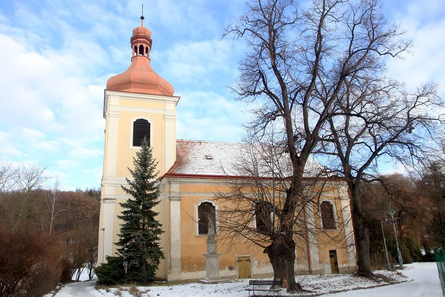 Kostel v Úvalech