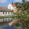 Cerhenice - kostel sv. Jana Nepomuckého