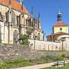 Kostnice v hradbách