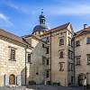 Hrad Grabštejn, první hradní nádvoří